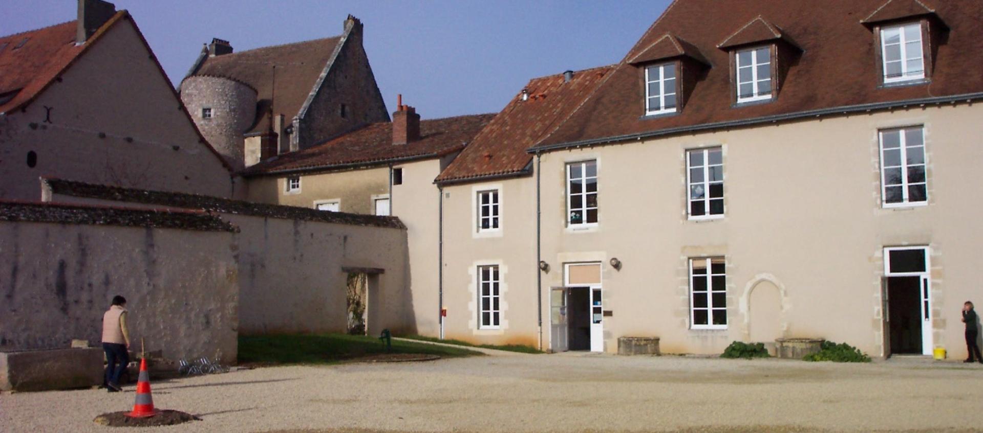 Lussac les chateaux muse e de la pre histoire