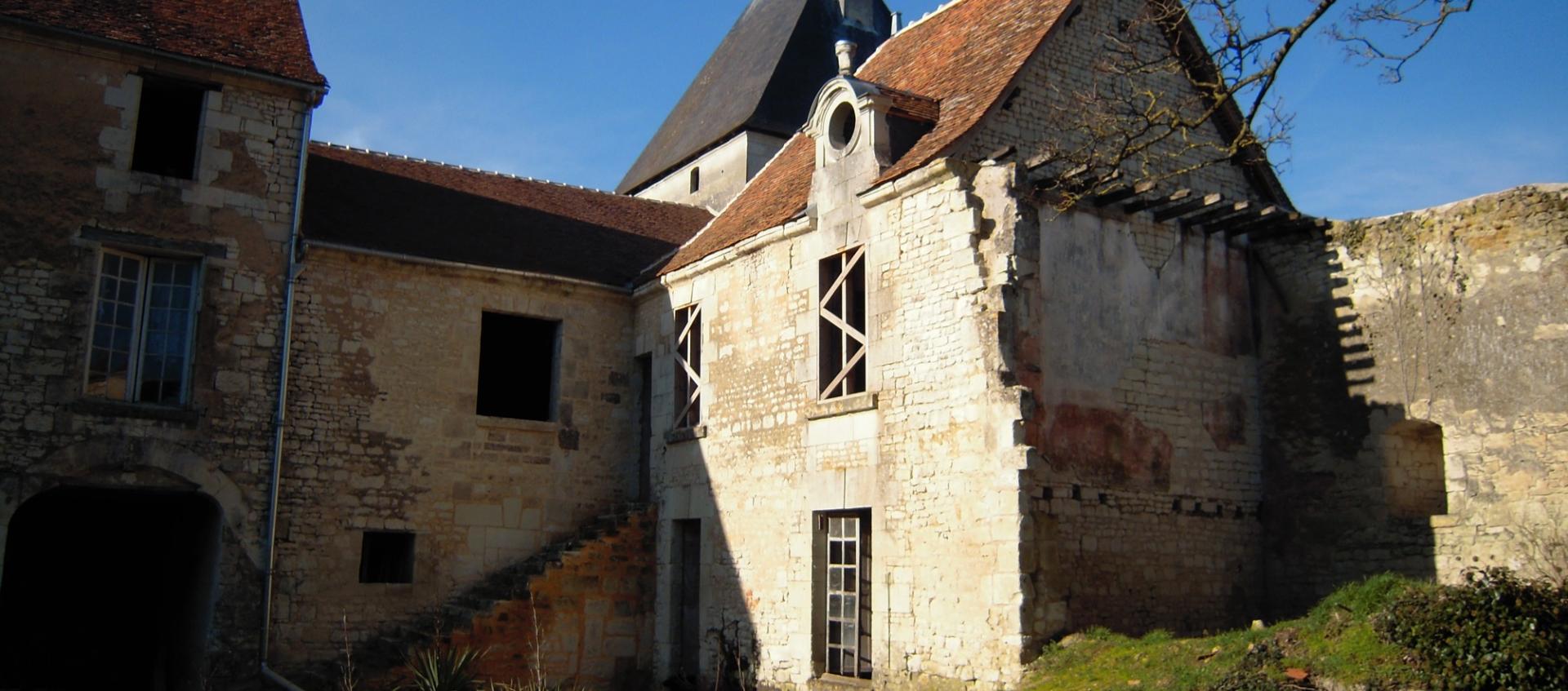 Monts sur guesnes gites touristiques